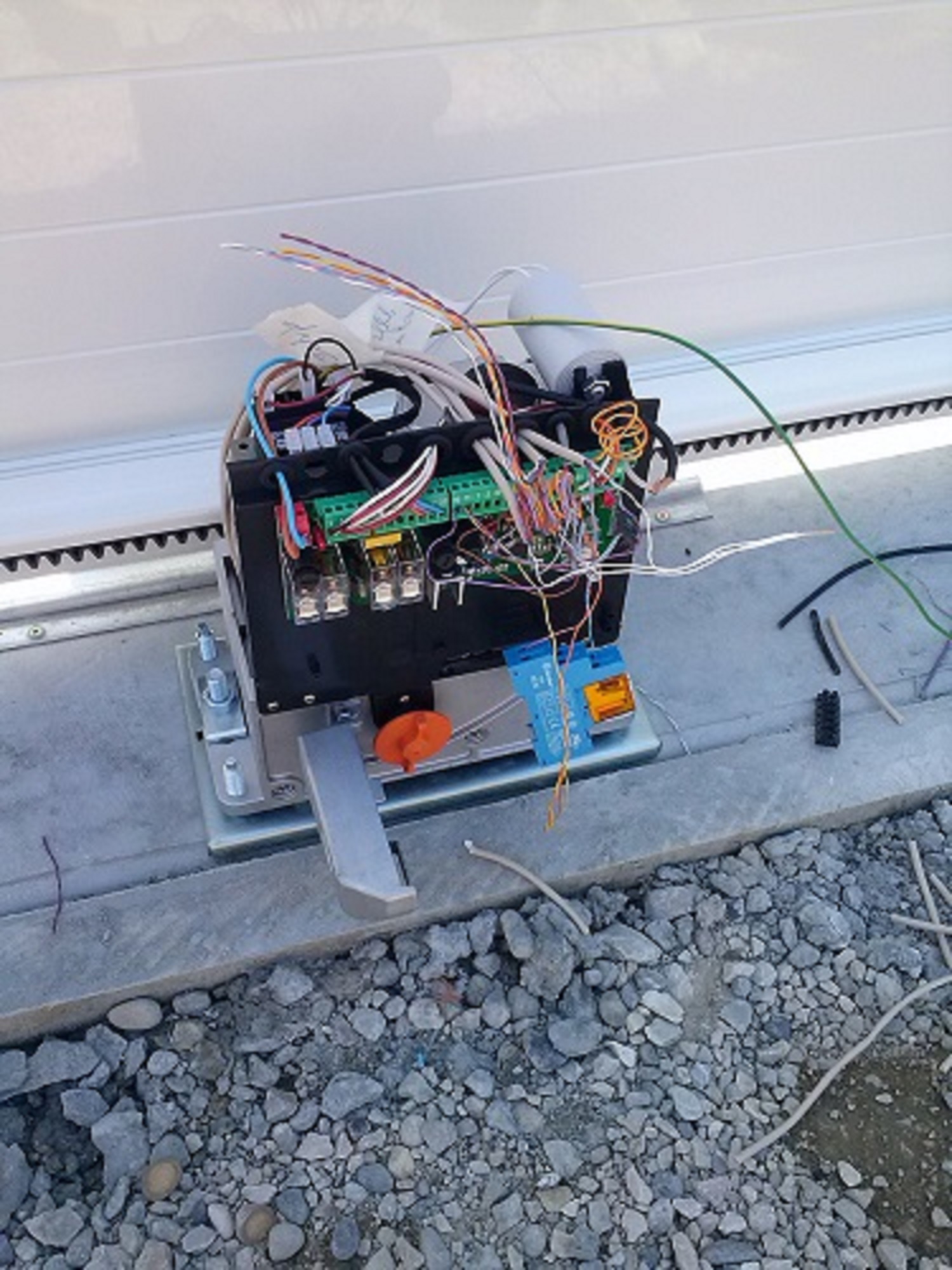 Motorisation d'un portail coulissant