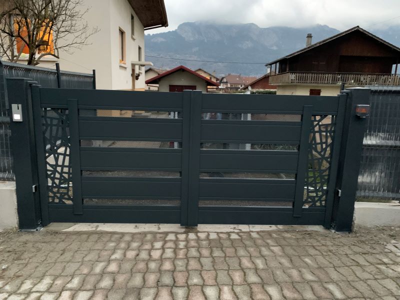 Portail battant Modèle Titane a Bonneville