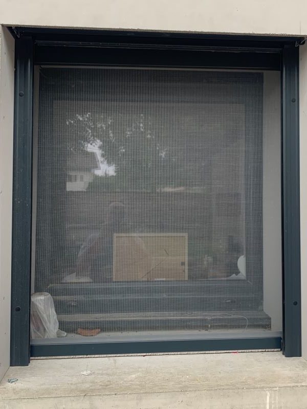 moustquaire verticale