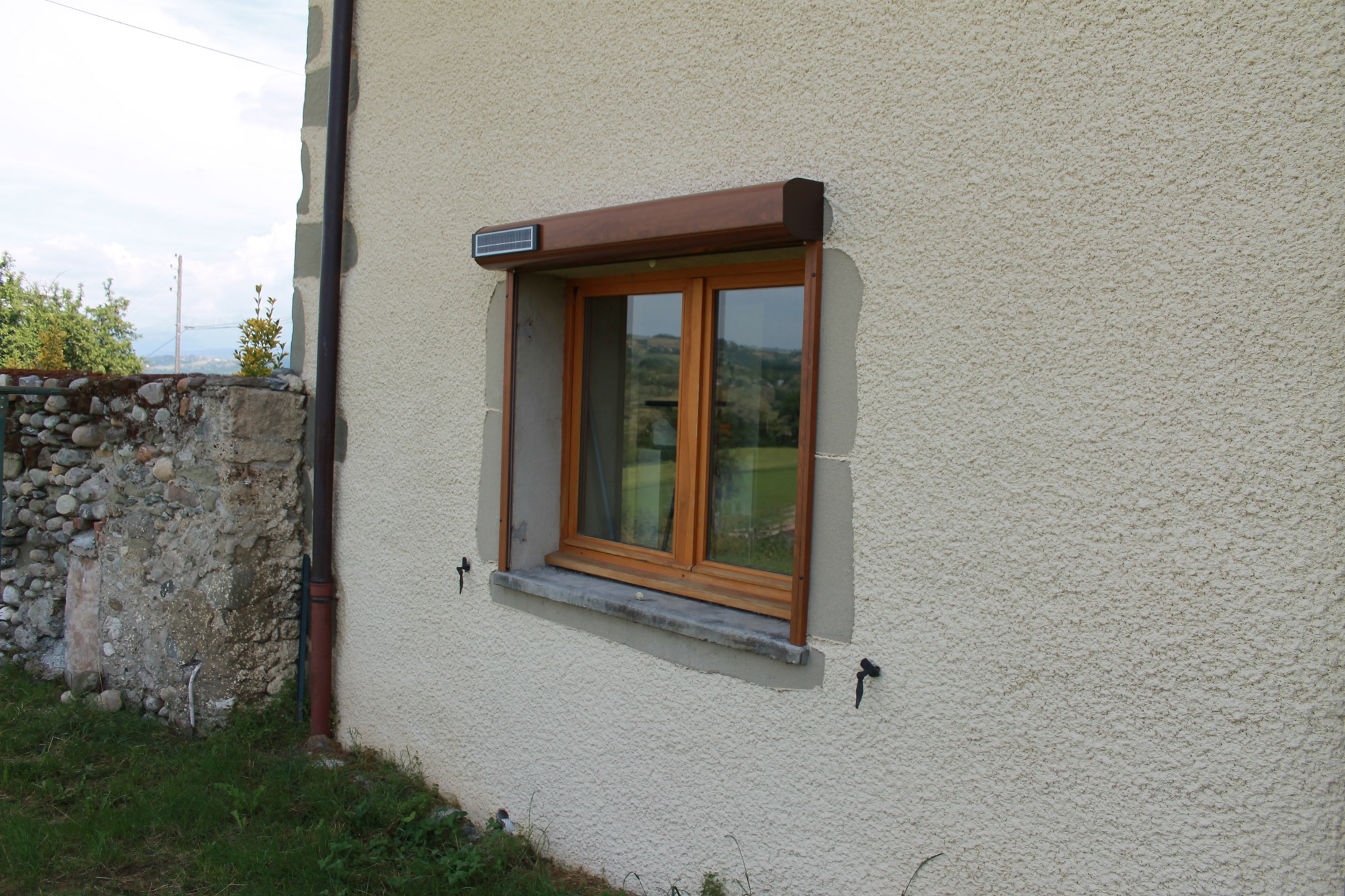 volet roulant solaire ton bois pose applique