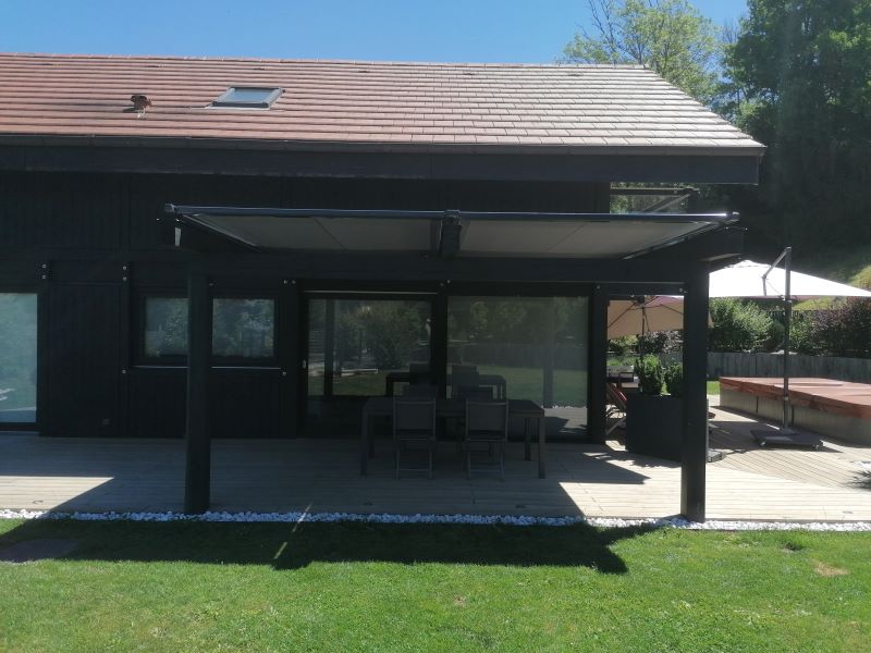 Protection solaire Horizontale sur Terrasse à Chavanod 1