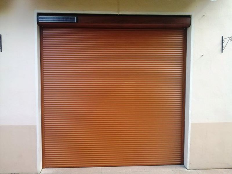 Volet roulant solaire ton bois