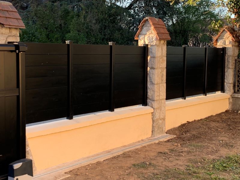 Barrière Izzykit Noir1