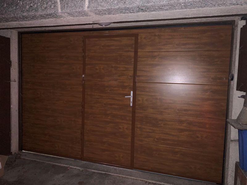 Porte sectionnelle ton bois