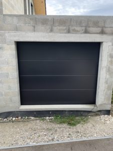 porte de garage vue exterieur