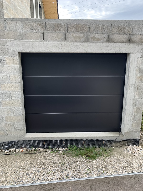 porte de garage vue exterieur