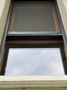 Moustiquaire verticale demi hauteur